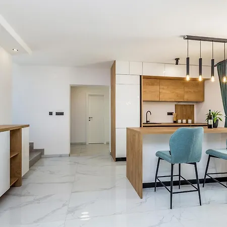 House Luna Villa *