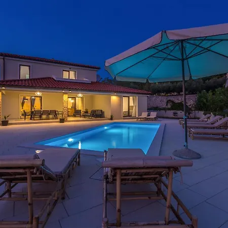 House Luna Bajcici