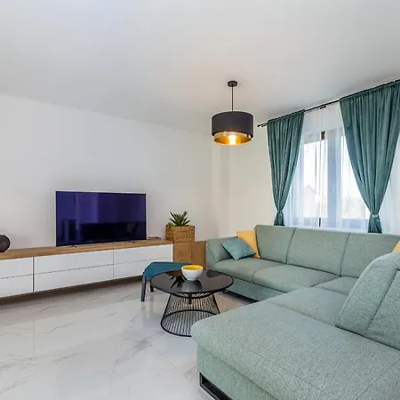 House Luna Bajcici