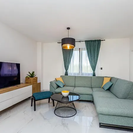 Villa House Luna *
