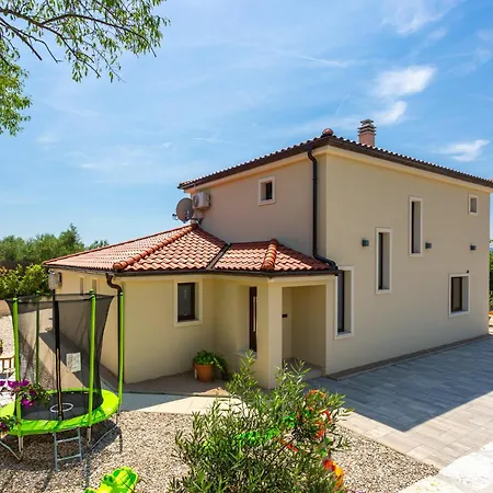 House Luna Villa *