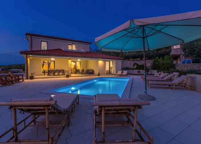 House Luna Bajčići