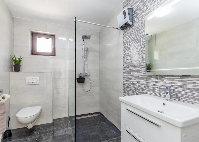 House Luna * Bajčići