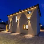 House Luna * Bajcici