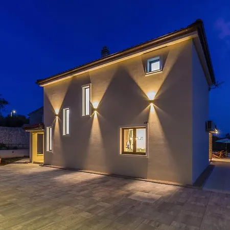 House Luna * Bajcici